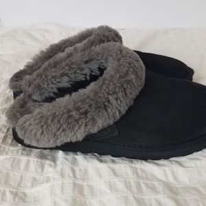 Women's uggs slippers